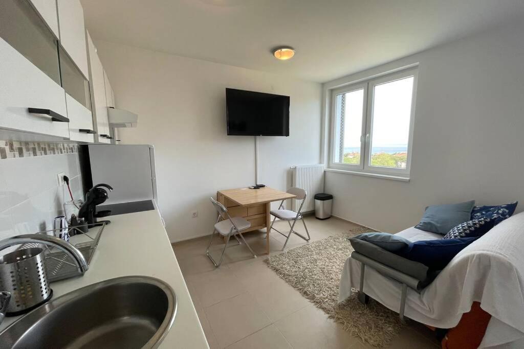 Apartment Gema - One Bedroom Apartment إيزولا المظهر الخارجي الصورة